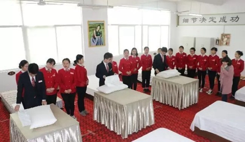 四川省綿陽(yáng)職業(yè)技術(shù)學(xué)校客房服務(wù)課教學(xué)