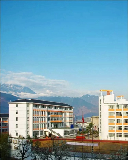 四川省漢源縣職業(yè)高級中學(xué)遠看教學(xué)大樓