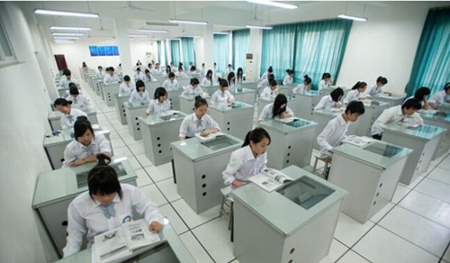 自貢市高級技工學校(自貢市職業(yè)培訓學院)計算機實訓室