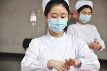 衛(wèi)校畢業(yè)生在工作