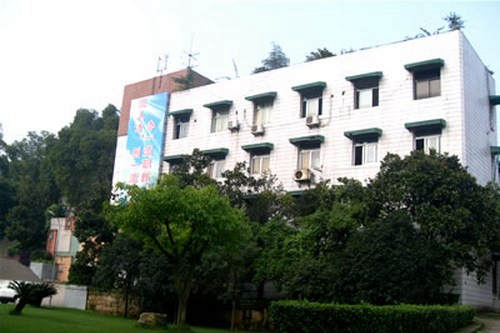 四川省鹽業(yè)學校宿舍樓風光