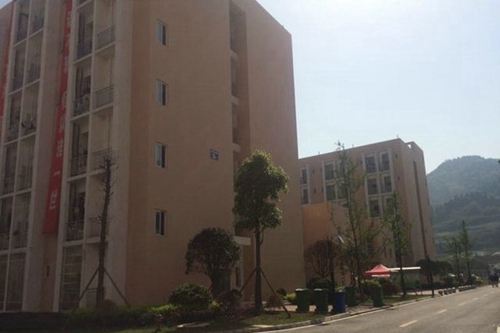 四川省鹽業(yè)學(xué)校成都校區(qū)：3號宿舍樓