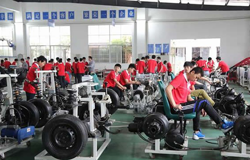 重慶市永川職業(yè)教育中心機(jī)械汽修專(zhuān)業(yè)