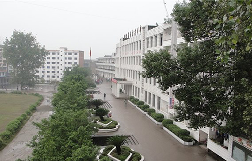 重慶墊江縣第一職業(yè)中學(xué)校園風(fēng)光