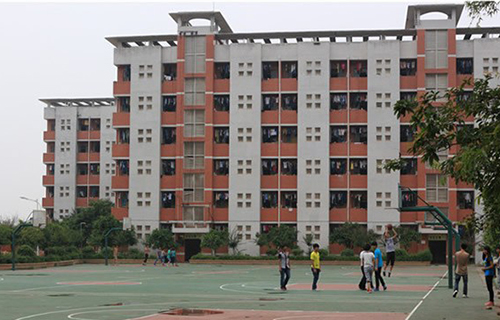 重慶市大足職業(yè)教育中心籃球運動