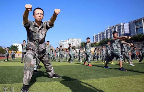 重慶云陽(yáng)職業(yè)教育中心軍訓(xùn)（2）
