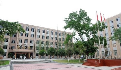 四川省資陽師范學(xué)校教學(xué)區(qū)入口