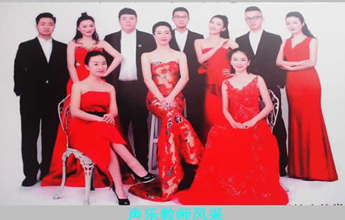 重慶工業(yè)管理職業(yè)學(xué)校聲樂教師風(fēng)采