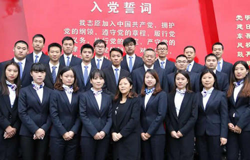 重慶工業(yè)管理職業(yè)學校專業(yè)教師團隊
