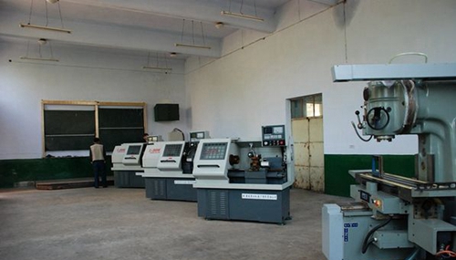 貴州水礦控股集團(tuán)有限責(zé)任公司技工學(xué)校數(shù)控車間