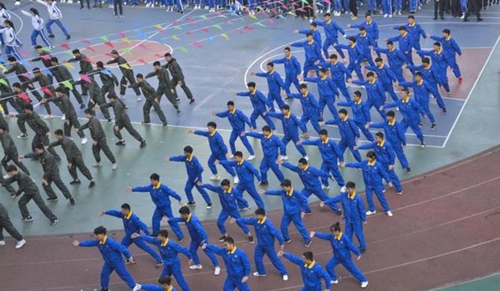 核工業(yè)成都機電學校武術(shù)表演