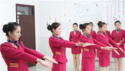 貴陽市第一高級(jí)技工學(xué)校航空服務(wù)專業(yè)_1