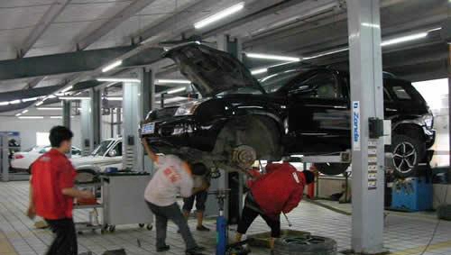貴陽(yáng)汽車(chē)工業(yè)技術(shù)學(xué)校車(chē)間