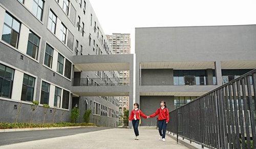 成都市現(xiàn)代職業(yè)技術(shù)學(xué)校學(xué)校新校區(qū)7