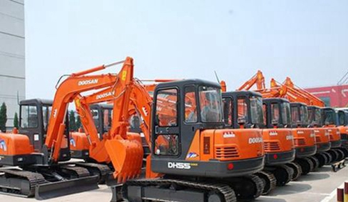 黔東南州永華電子機械職業(yè)技術(shù)學(xué)校挖掘機