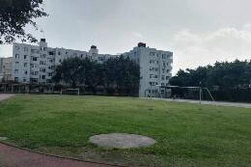成都城市建設(shè)技工學校城建校操場一角
