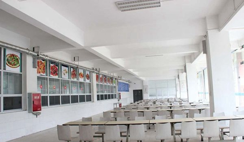 成都金沙職業(yè)技術學校食堂窗口