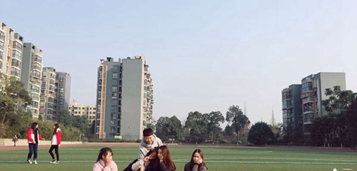 成都成醫(yī)一附院護士學(xué)校校園生活