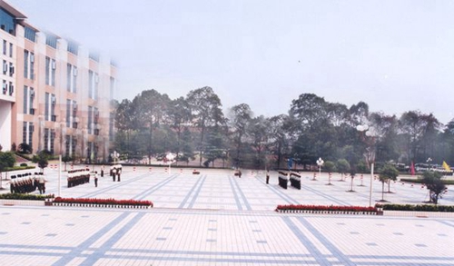 成都成醫(yī)一附院護士學(xué)校軍訓(xùn)