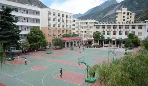 四川省威州民族師范學(xué)校業(yè)余活動(dòng)