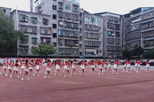 巴中市恩陽(yáng)區(qū)職業(yè)中學(xué)啦啦操