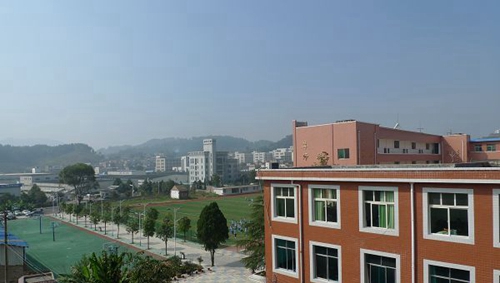 貴陽市第五職業(yè)學(xué)校籃球場(chǎng)