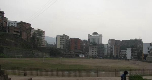 四川省宣漢職業(yè)中專學校學校足球場