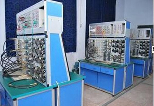 四川省宣漢職業(yè)中專學校PLC控制液壓與氣動實訓