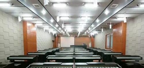 遂寧市機電職業(yè)技術學校琴房