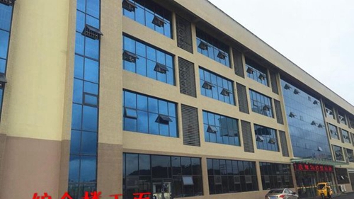 達(dá)州鳳凰職業(yè)技術(shù)學(xué)校教學(xué)樓