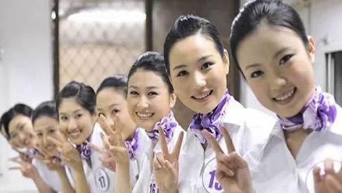  貴州現(xiàn)代經濟學校航空服務