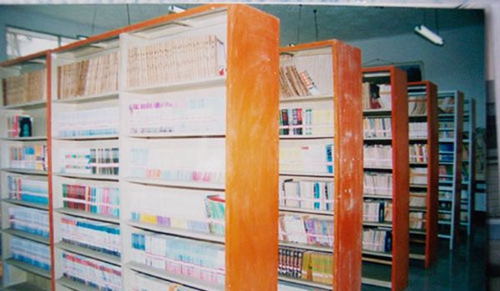 德陽黃許職業(yè)中專學校圖書室藏書一處