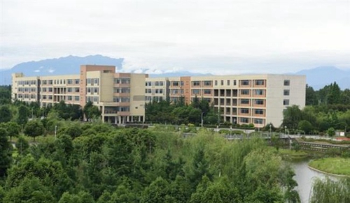 內(nèi)江鐵路機械學(xué)校（內(nèi)江鐵技校）郫縣安德校區(qū)教學(xué)樓