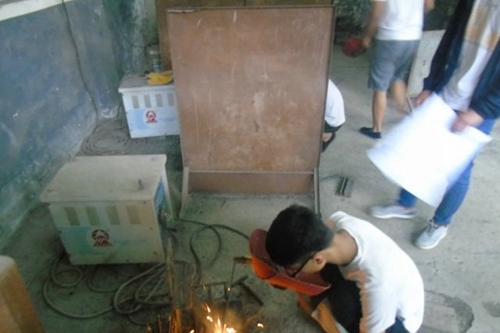 威遠縣職業(yè)技術(shù)學(xué)校(威遠職中)電焊實操