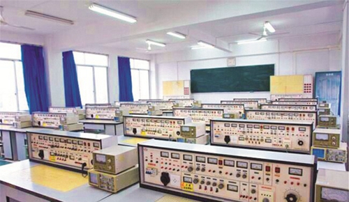 資中電子工程職業(yè)技術(shù)學(xué)校電子技術(shù)專業(yè)實(shí)訓(xùn)實(shí)踐