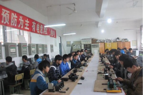 廣安市武勝嘉陵職業(yè)技術學校機電專業(yè)4