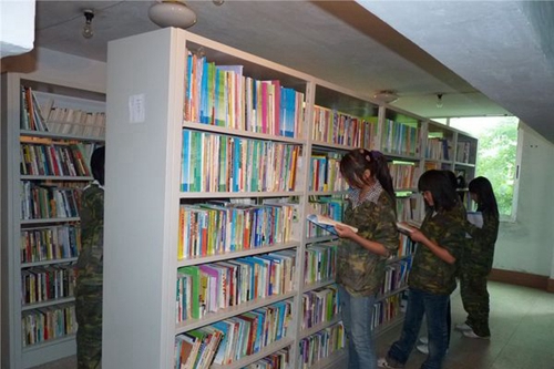 岳池縣職業(yè)技術(shù)學校圖書館