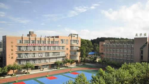 貴州省經(jīng)濟學校校園風光