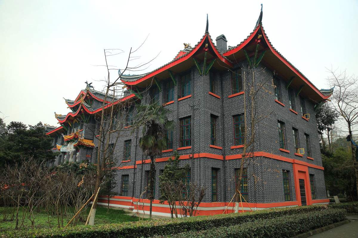 重慶華西衛(wèi)校護(hù)理專業(yè)現(xiàn)在開(kāi)設(shè)有什么課程