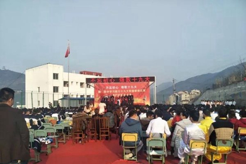 四川省廣元市朝天職業(yè)中學(xué)歌詠比賽現(xiàn)場