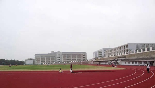 貴陽護(hù)理職業(yè)學(xué)院中專部運(yùn)動場