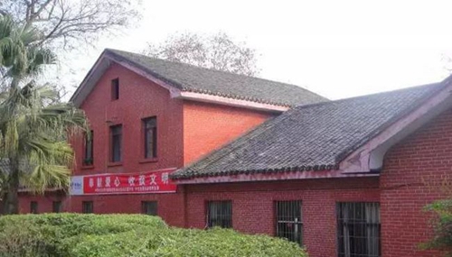 內(nèi)江高級技工學校校園一角