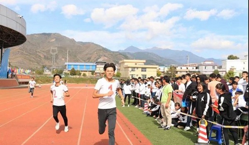 四川省會理現(xiàn)代職業(yè)技術學校男子短跑