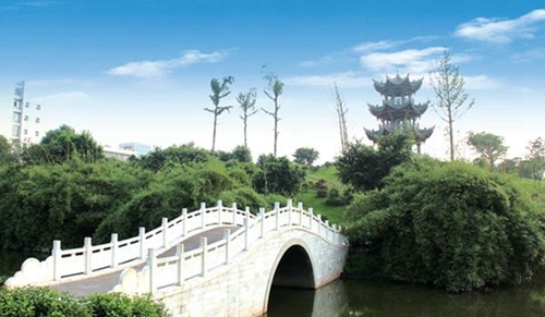 西南醫(yī)科大學(xué)附屬醫(yī)院衛(wèi)生學(xué)校（瀘州衛(wèi)校）玉帶橋