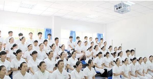 眉山衛(wèi)生職業(yè)學(xué)校上課現(xiàn)場