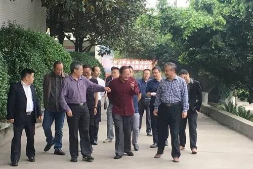 四川省仁壽縣第五高級(jí)職業(yè)中學(xué)領(lǐng)導(dǎo)調(diào)研