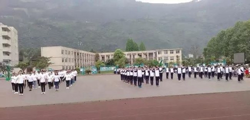 樂山市沙灣職業(yè)高級中學(xué)禮儀操