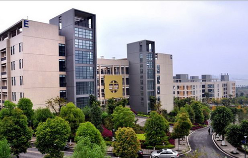 重慶工業(yè)職業(yè)技術(shù)學(xué)院校園建筑