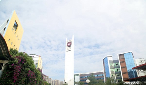 成都職業(yè)技術(shù)學院高新校區(qū)鐘樓