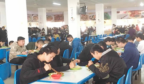 江陽城建職業(yè)學院學生就餐